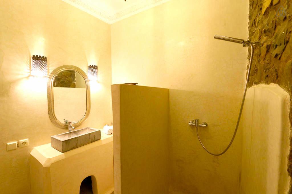 Riad Chez L'Africain Marrakesh Ruang foto